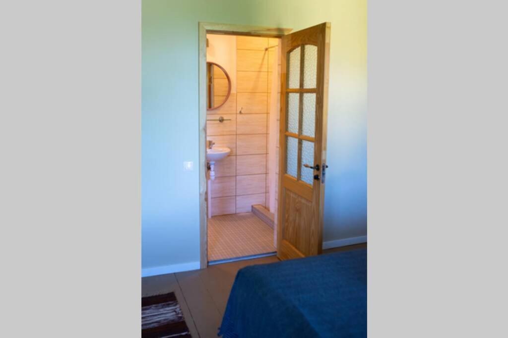 Livi Avat Apartamento Ikla Exterior foto