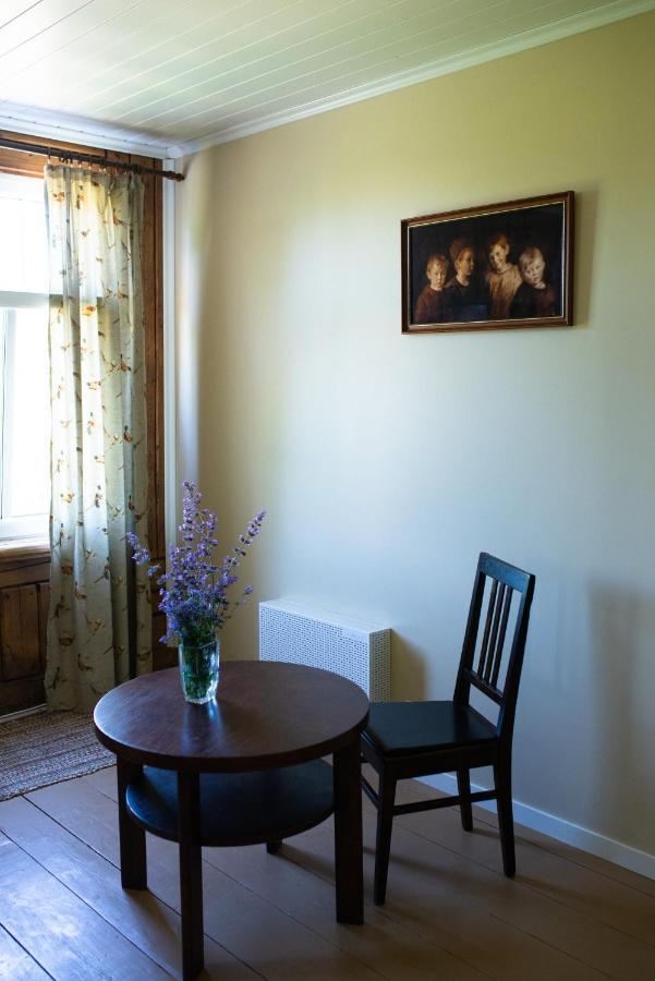 Livi Avat Apartamento Ikla Exterior foto