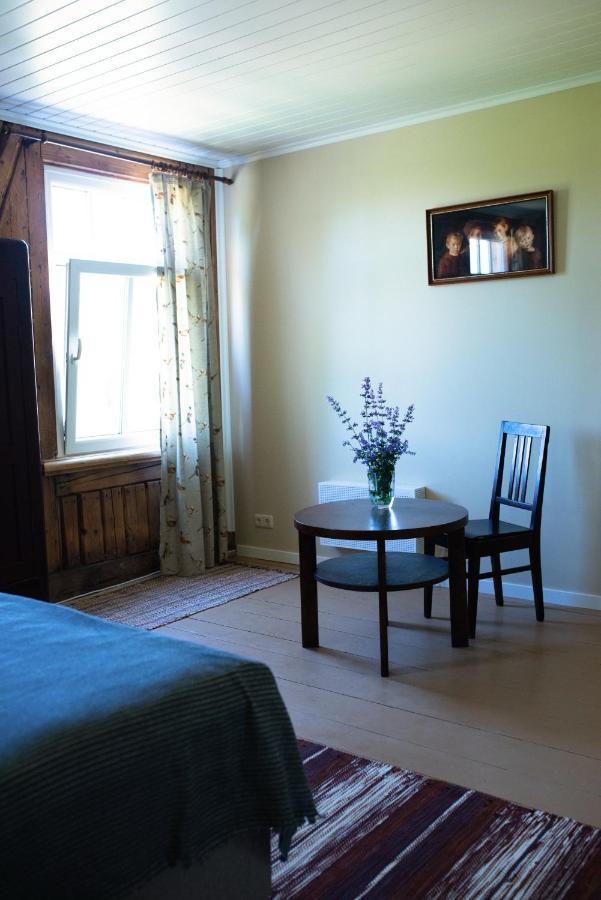 Livi Avat Apartamento Ikla Exterior foto